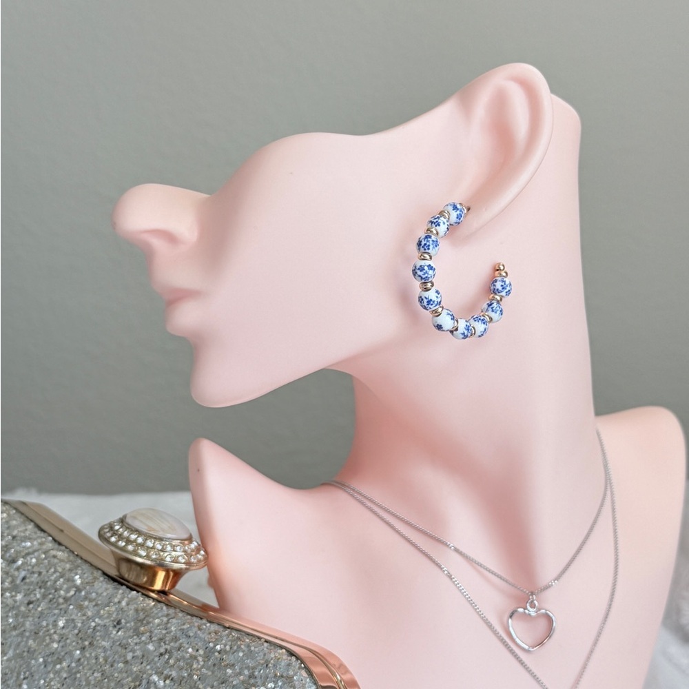 ⚜️ Gold and Blue Accents Earrings - Picture 3 of 7